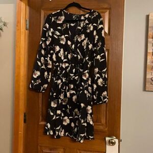 Beautiful Spring Dress with Ruffles and Tied Belt!